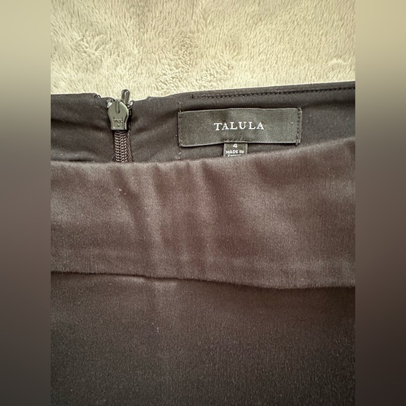 Aritzia (Tallula) skort - Picture 2 of 3